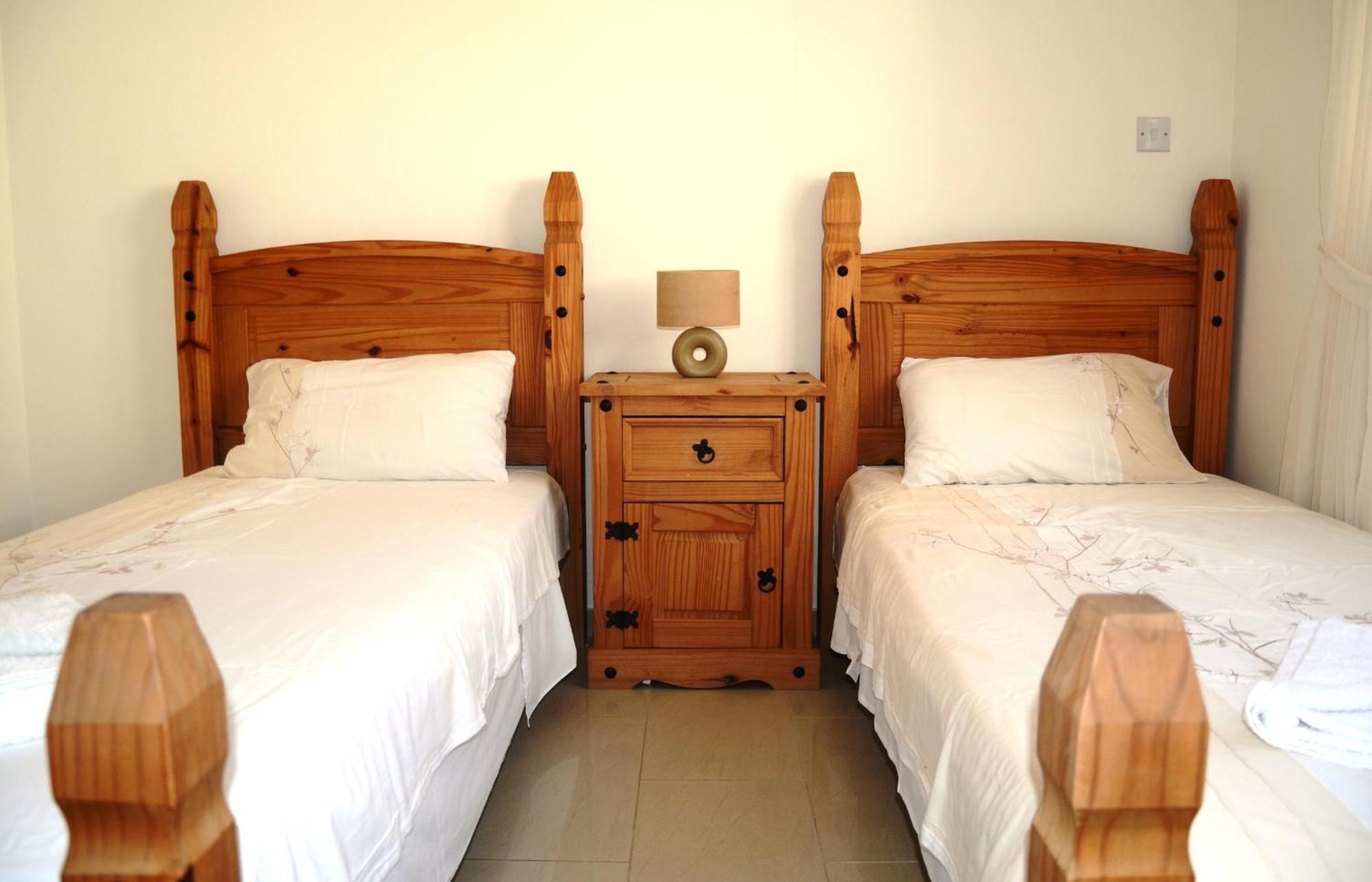 Apartment Floor, 2 Bedroom Vanessa D204, Free Wifi, Village View Peyia