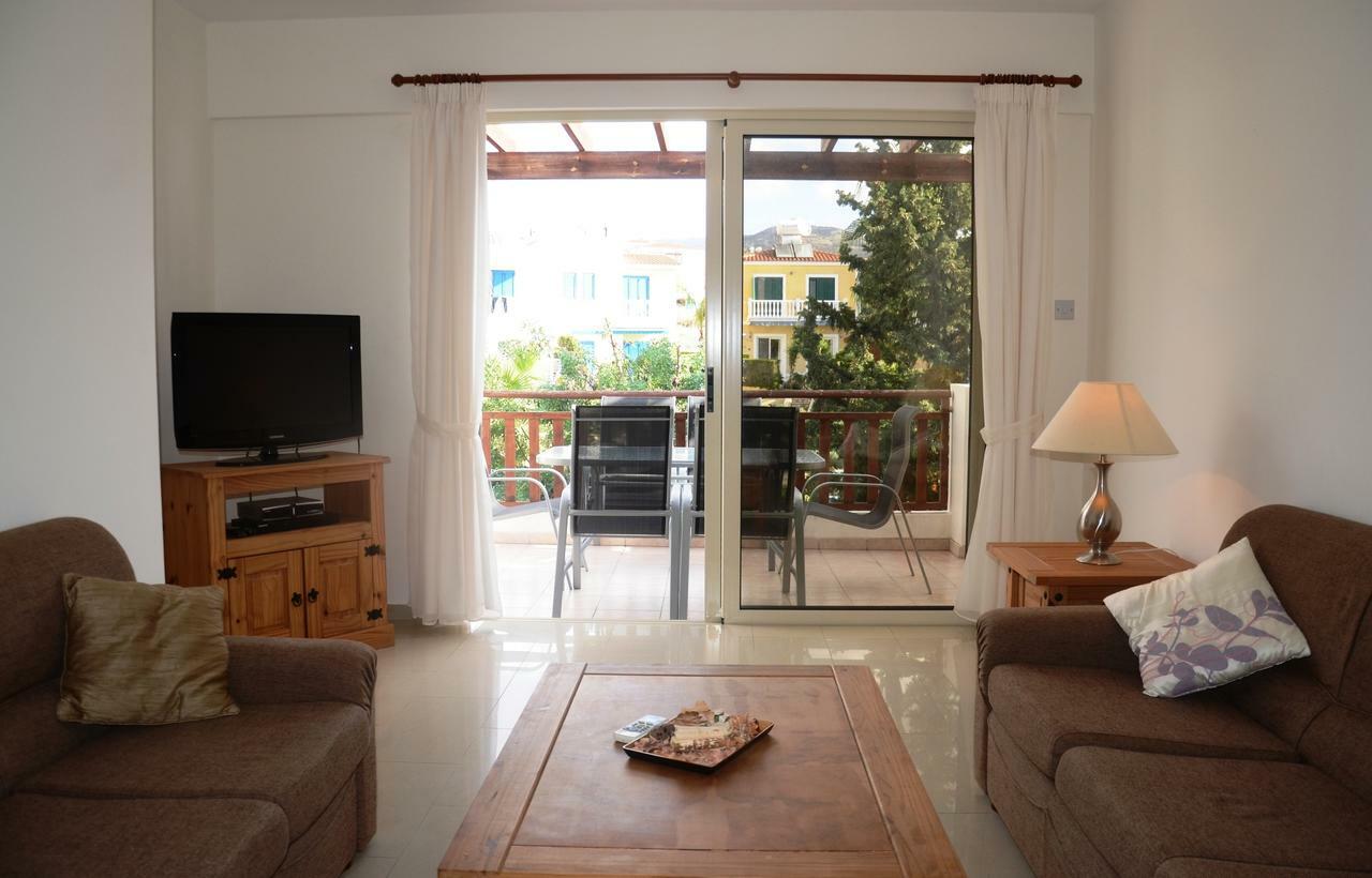 Floor, 2 Bedroom Vanessa D204, Free Wifi, Village View