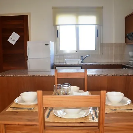 Top Floor, 2 Bedroom Apartment Vanessa D204, Free Wifi, Village View Peyia Room photo
