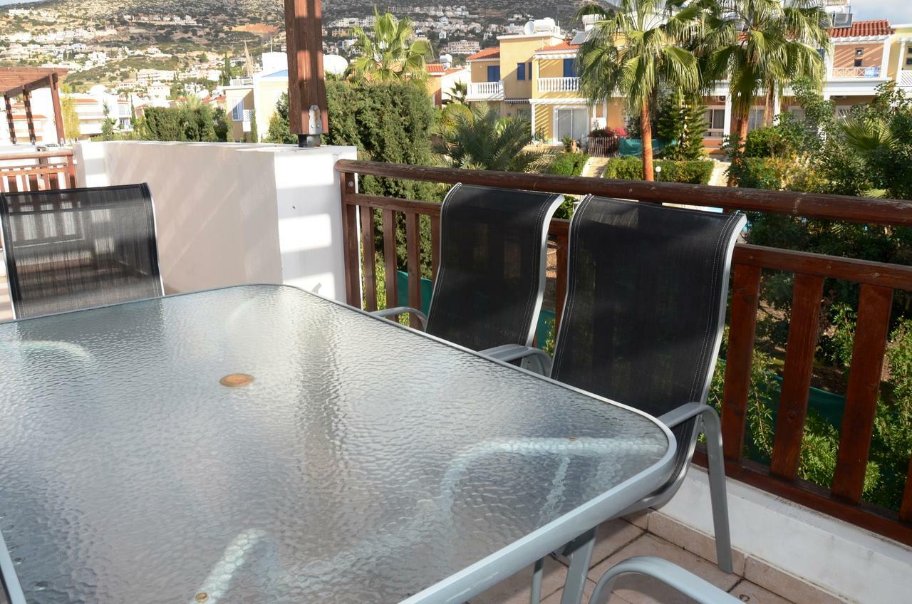 Floor, 2 Bedroom Vanessa D204, Free Wifi, Village View Apartment *